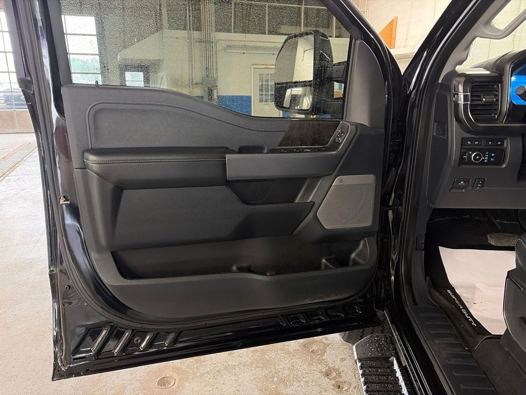 2023 Ford F-350SD Lariat