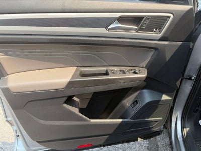 2022 Volkswagen Atlas Cross Sport 3.6L V6 SEL Premium R-Line