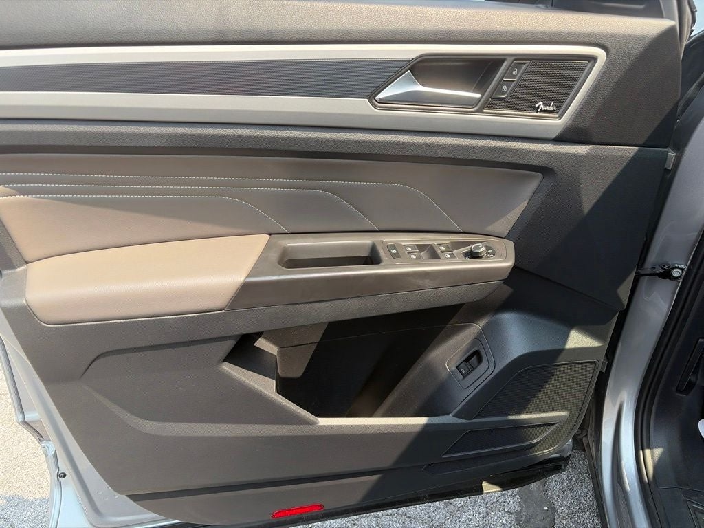 2022 Volkswagen Atlas Cross Sport 3.6L V6 SEL Premium R-Line