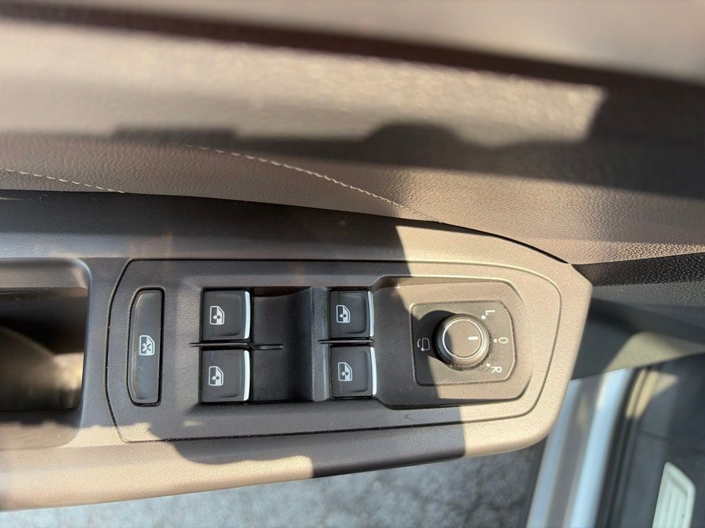 2022 Volkswagen Atlas Cross Sport 3.6L V6 SEL Premium R-Line