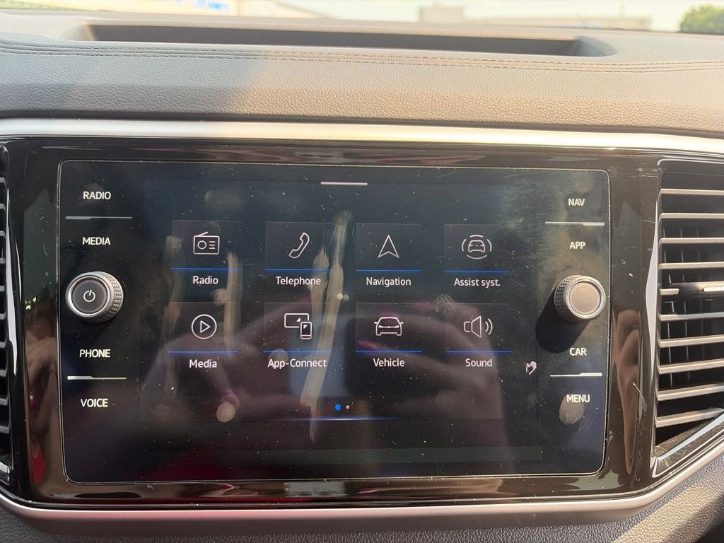 2022 Volkswagen Atlas Cross Sport 3.6L V6 SEL Premium R-Line