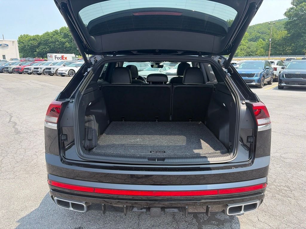 2024 Volkswagen Atlas Cross Sport 2.0T SEL Premium R-Line