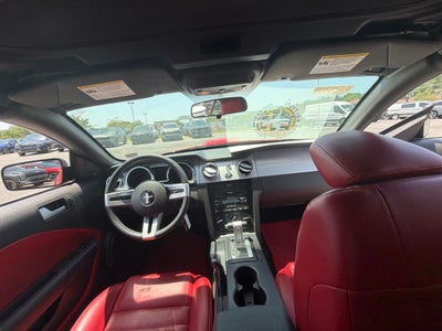 2005 Ford Mustang GT Deluxe