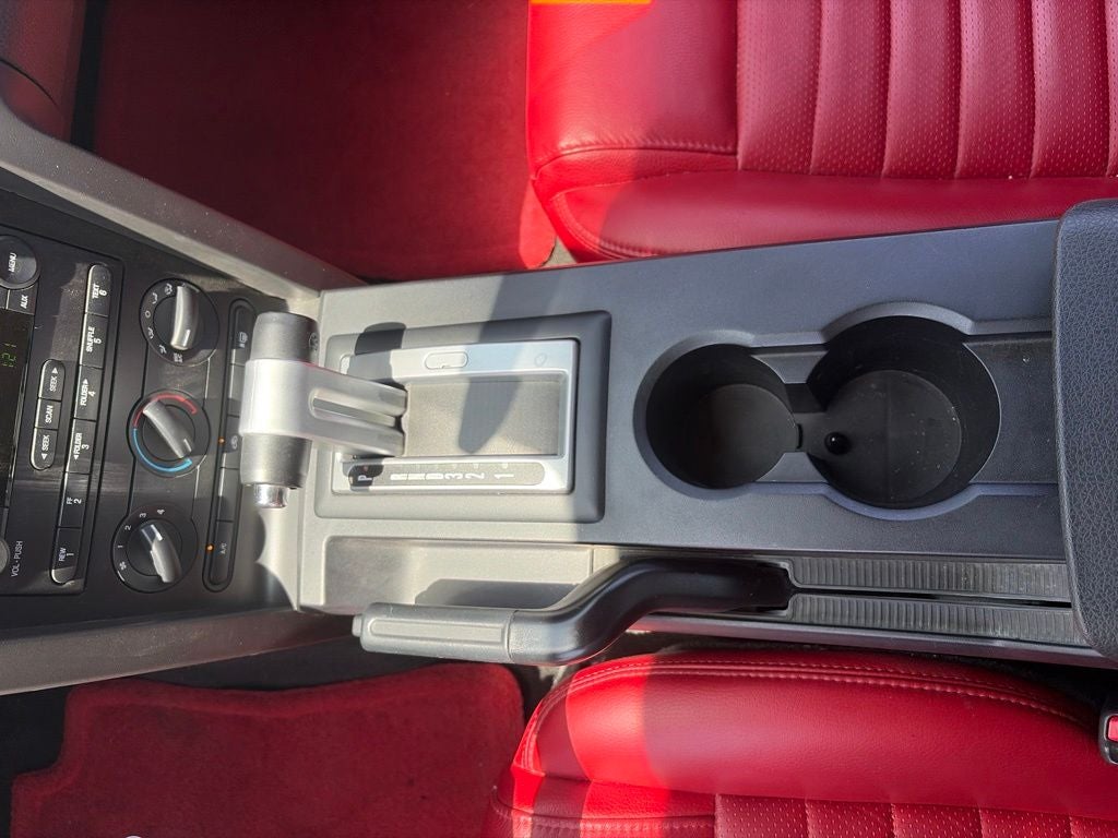 2005 Ford Mustang GT Deluxe