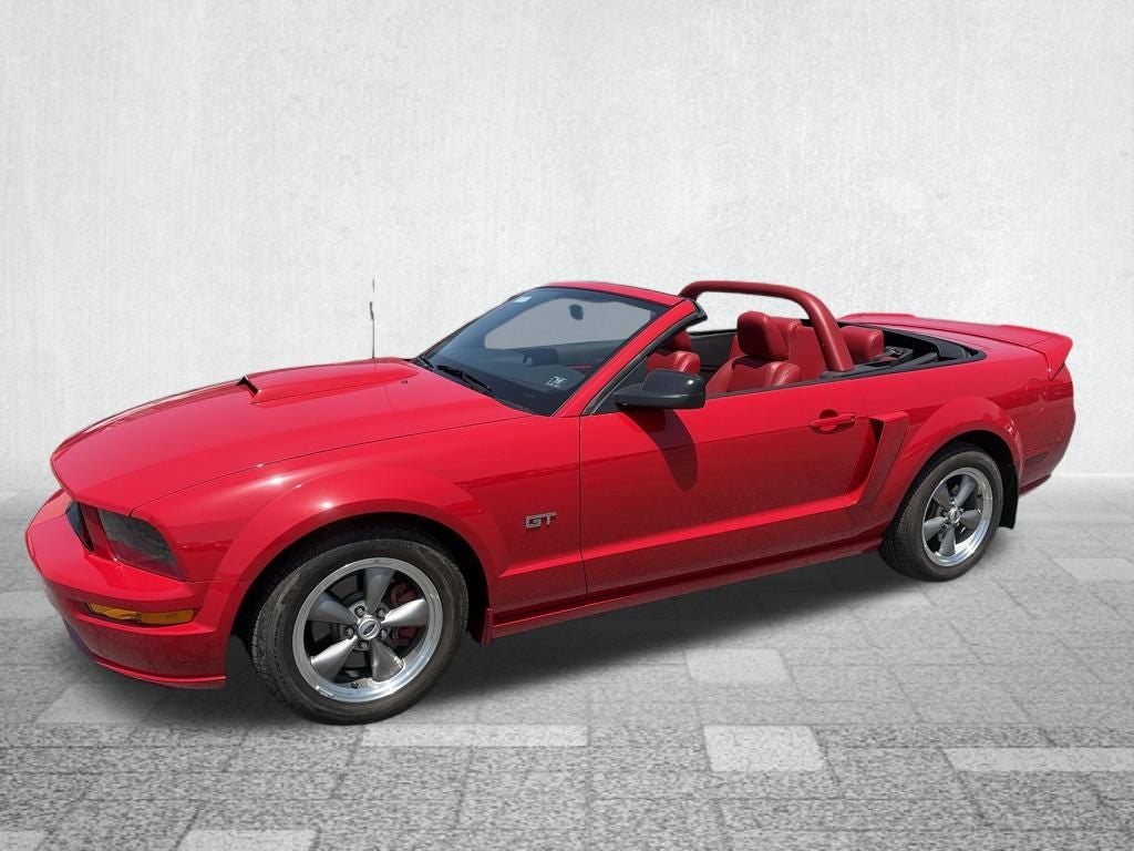 2005 Ford Mustang GT Deluxe