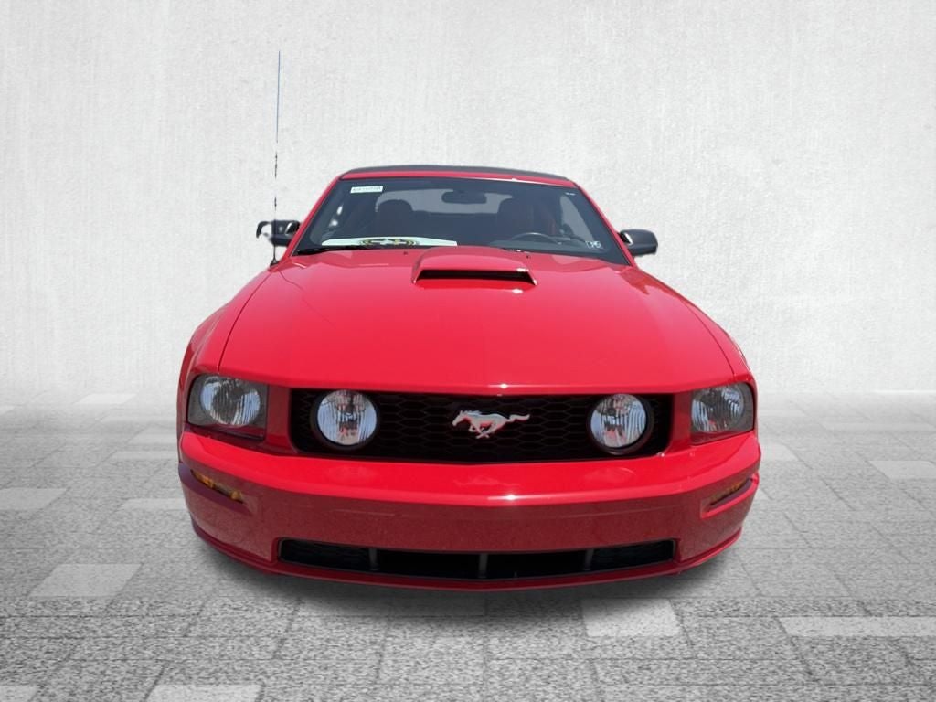 2005 Ford Mustang GT Deluxe