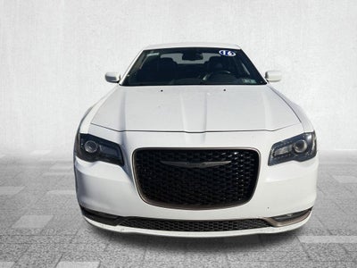 2016 Chrysler 300 S