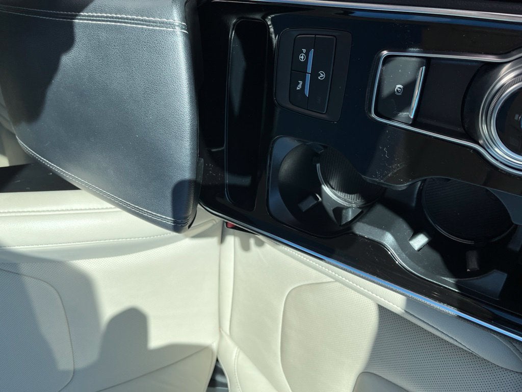 2020 Ford Edge Titanium