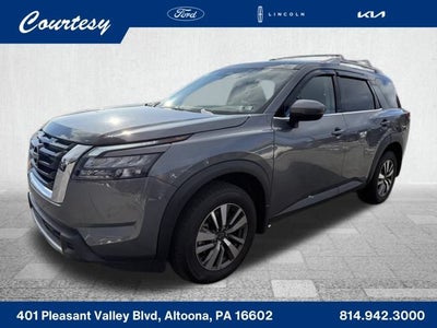 2025 Nissan Pathfinder SL