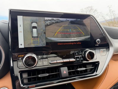 2024 Toyota Highlander Platinum