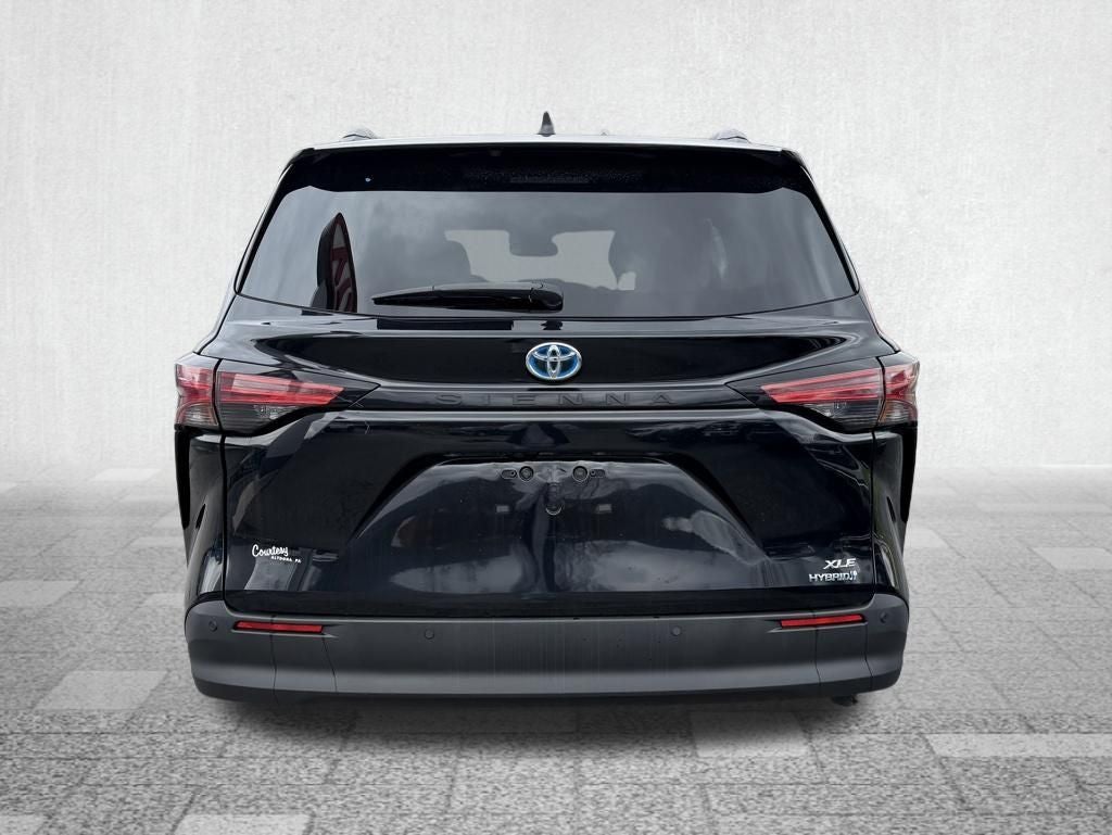 2022 Toyota Sienna XLE