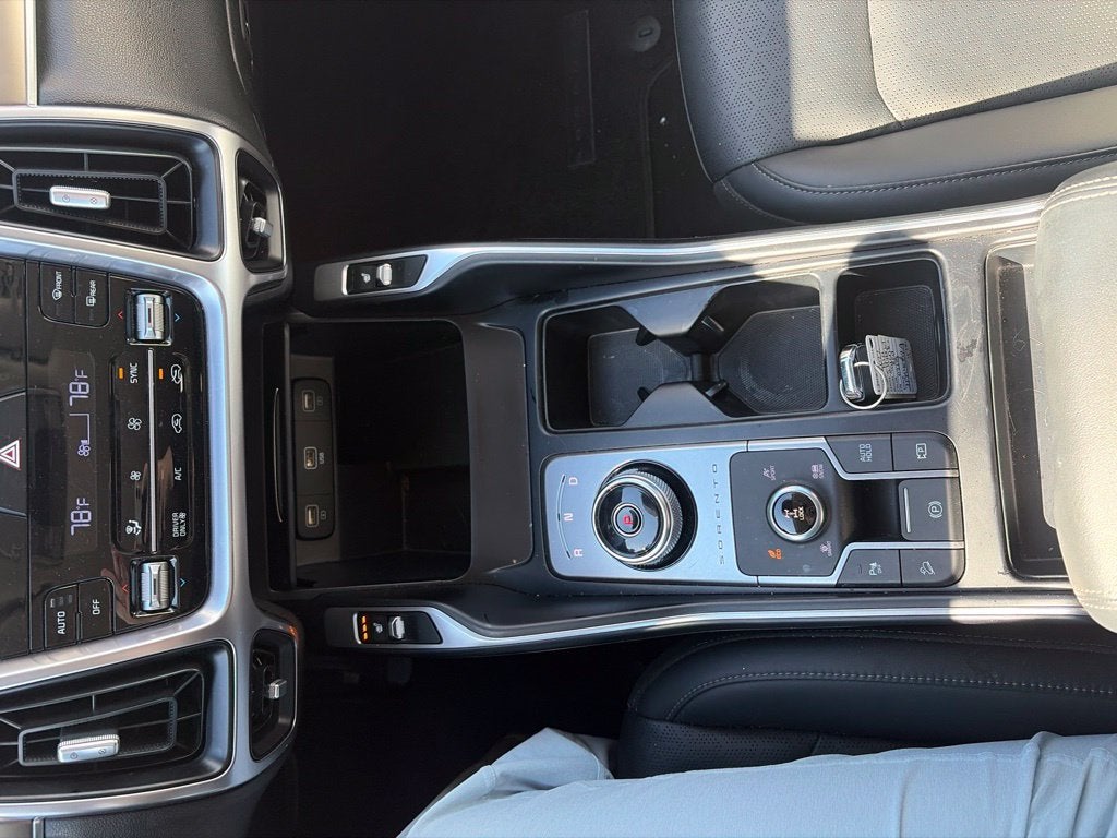 2022 Kia Sorento Hybrid S