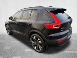 2025 Volvo XC40 B5 Ultra Dark Theme